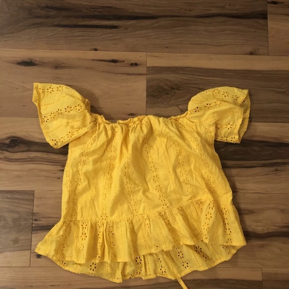 Daytrip Buckle Size M Yellow Off The Shoulder Floral Short Sleeve Button Up Top - Picture 4 of 4